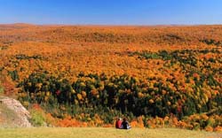 fall color in the porcupine mountains